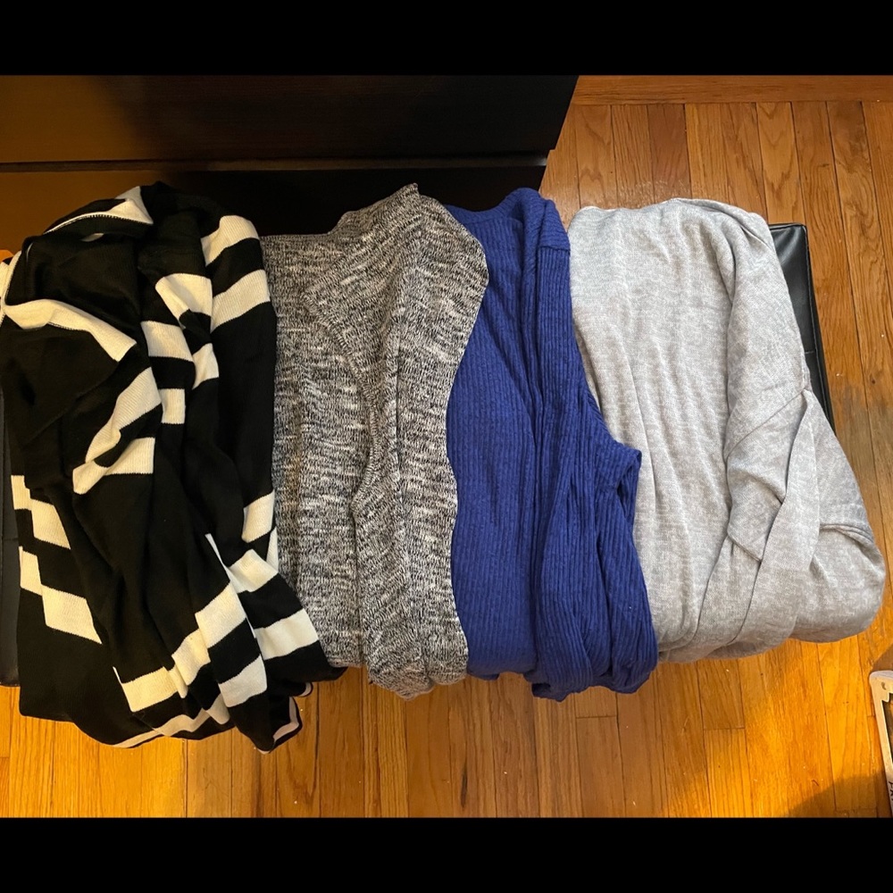 Bundle of 4 sweaters, XXL/2X